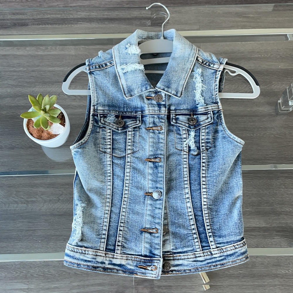 Jean Vest